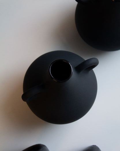 Kora Vase Black